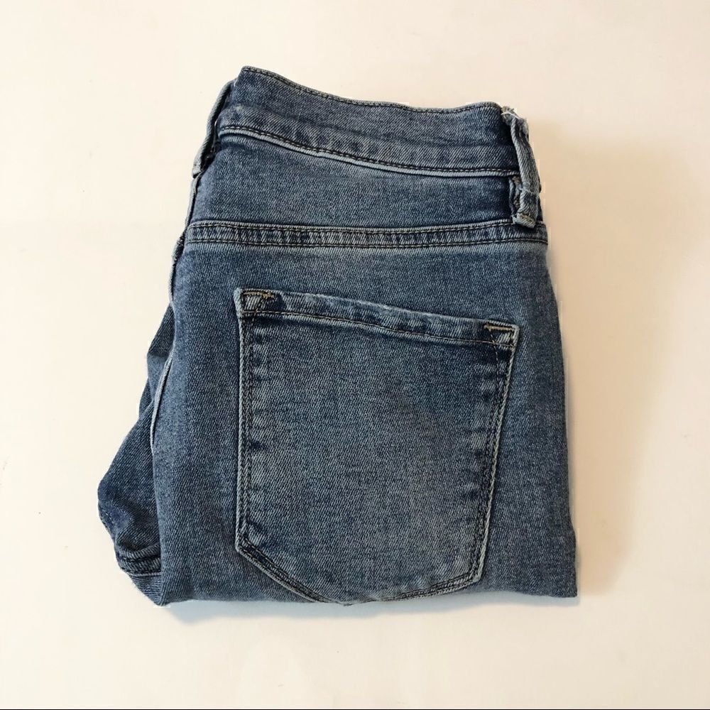 BDG distressed raw hem cropped skinny jeans size 25